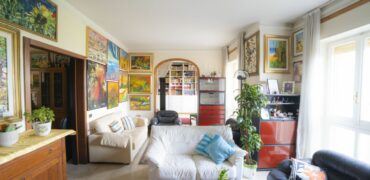 Viale Roma appartamento luminosissimo in buono stato comoda metratura con ampia veranda