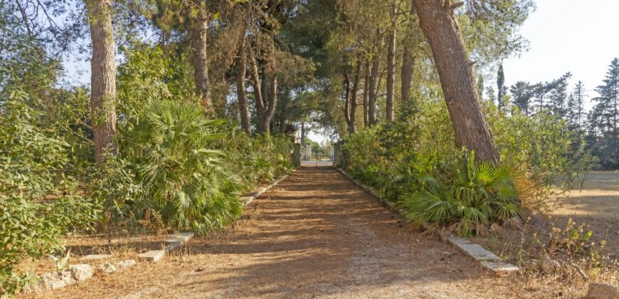 Eleganza e Fascino nel Cuore del Salento: Un Antico Casino di Caccia ad Arnesano