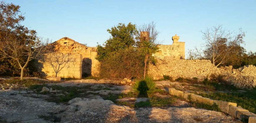 Castrignano De Greci, nel cuore della Grecìa Salentina, antica masseria da ristrutturare