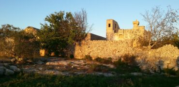 Castrignano De Greci, nel cuore della Grecìa Salentina, antica masseria da ristrutturare