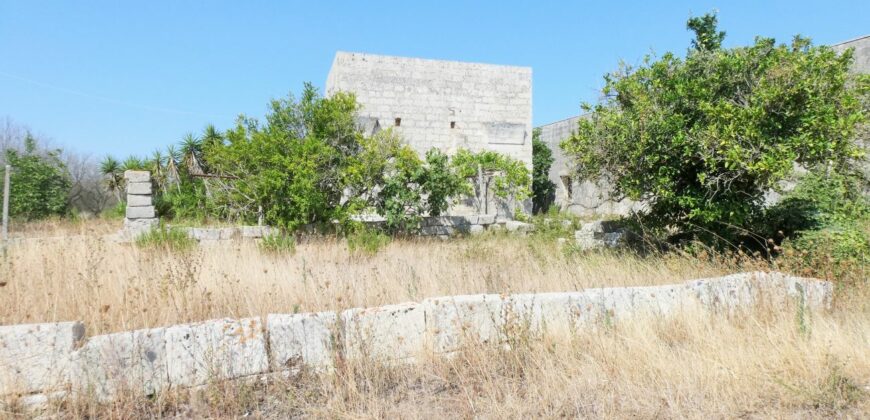 Castrignano De Greci, nel cuore della Grecìa Salentina, antica masseria da ristrutturare