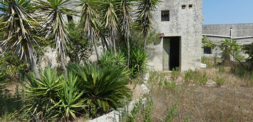 Castrignano De Greci, nel cuore della Grecìa Salentina, antica masseria da ristrutturare