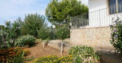 Torre Lapillo a mt.500 dalle acque cristalline villa con giardino