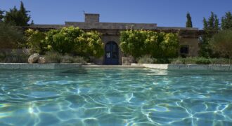 Agro di Corigliano splendida Masseria ecosostenibile con piscina